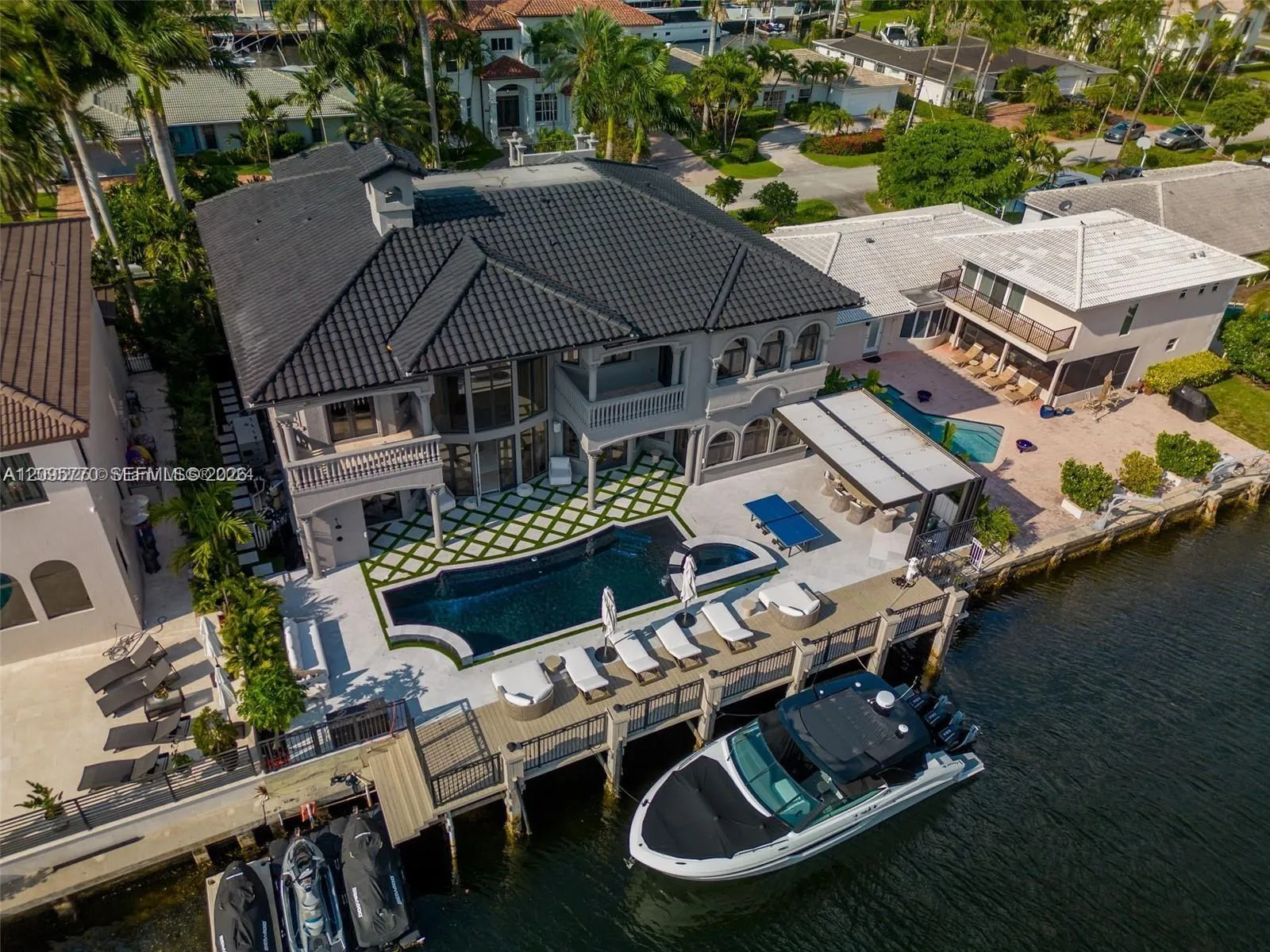 En Renta 3380 NE 170th Street, North Miami Beach, FL 33160, North Miami Beach, FL 33160