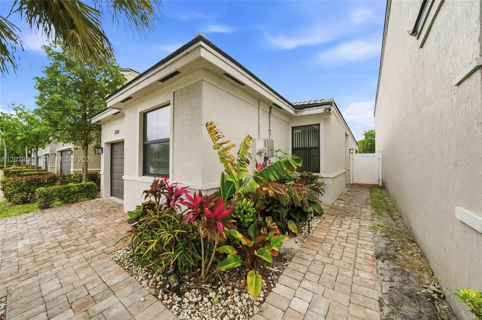 Foto de propiedad en 3384 NW 5th Street, Pompano Beach, FL 33069 Pompano Beach con MLS# 