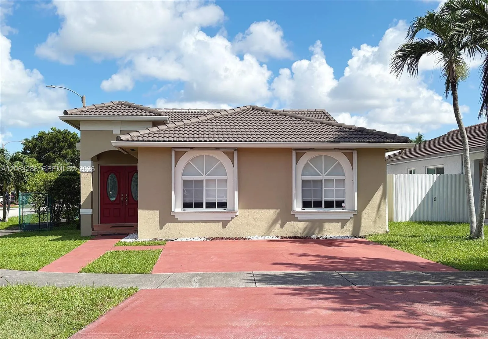 En Venta 3397 W 72nd Place, Hialeah, FL 33018, Hialeah, FL 33018