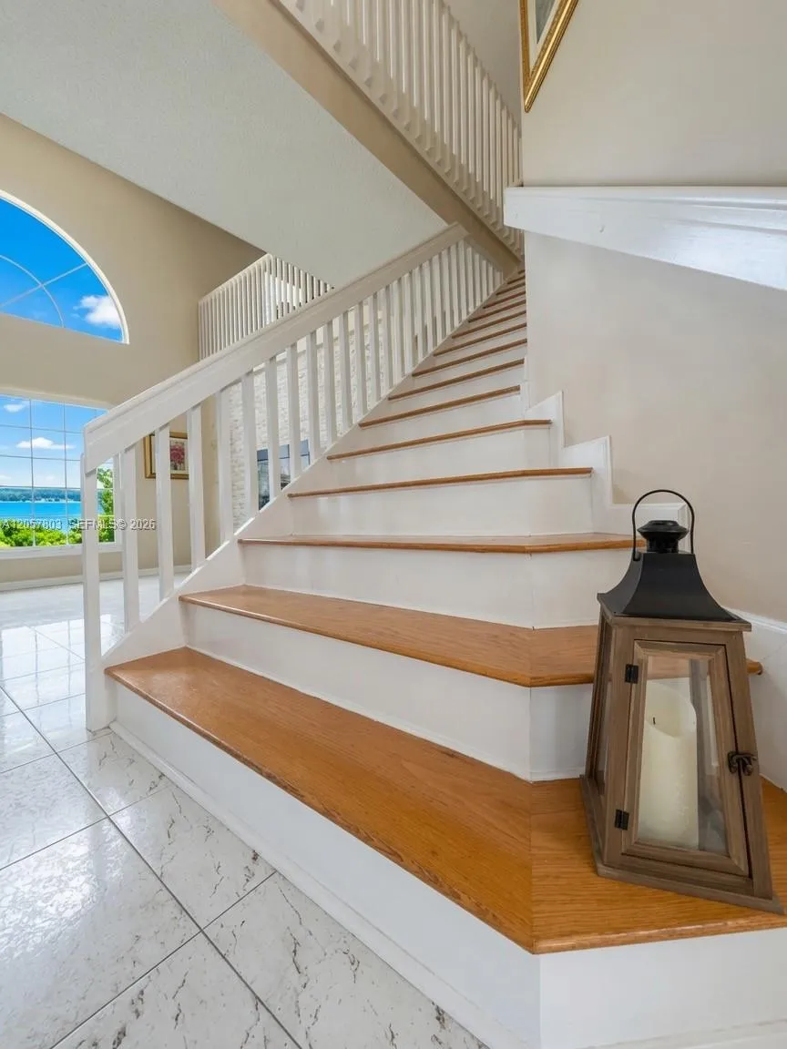 Foto de propiedad en 340 SW 167th Avenue, Pembroke Pines, FL 33027 Pembroke Pines con MLS# 