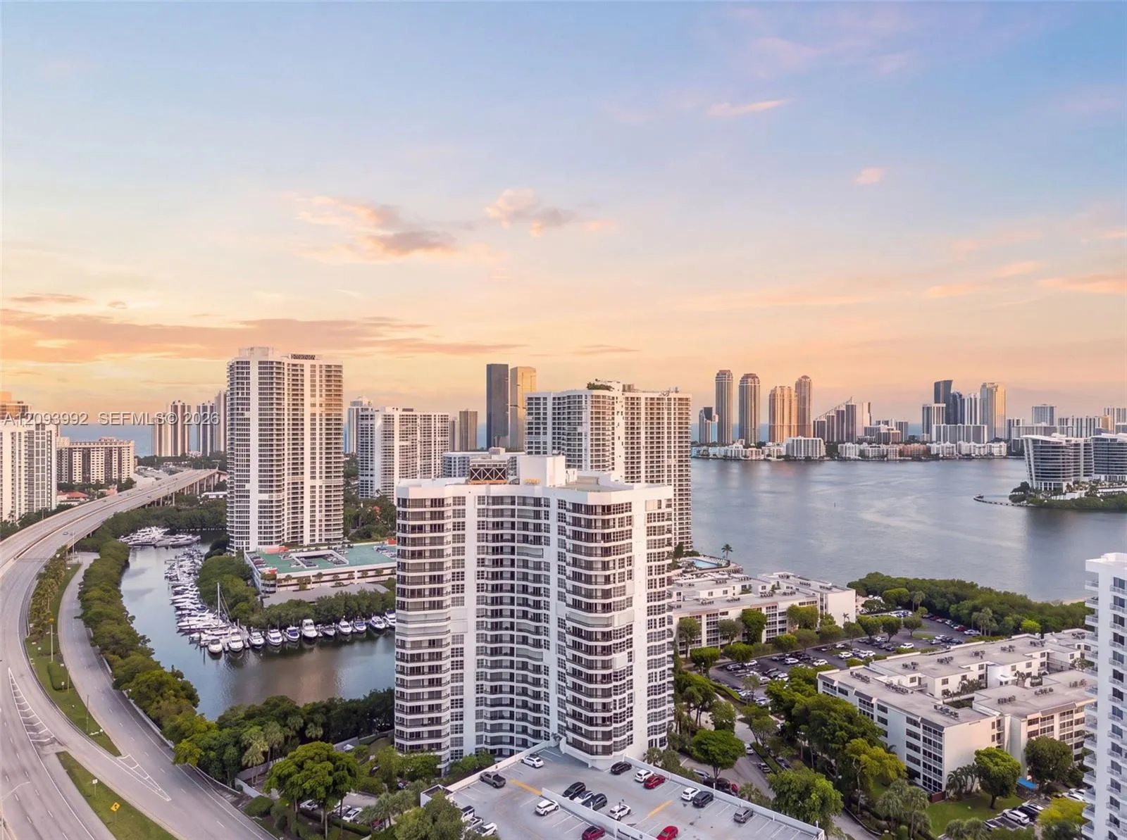 En Venta 3400 NE 192nd Street 2012, Aventura, FL 33180, Aventura, FL 33180