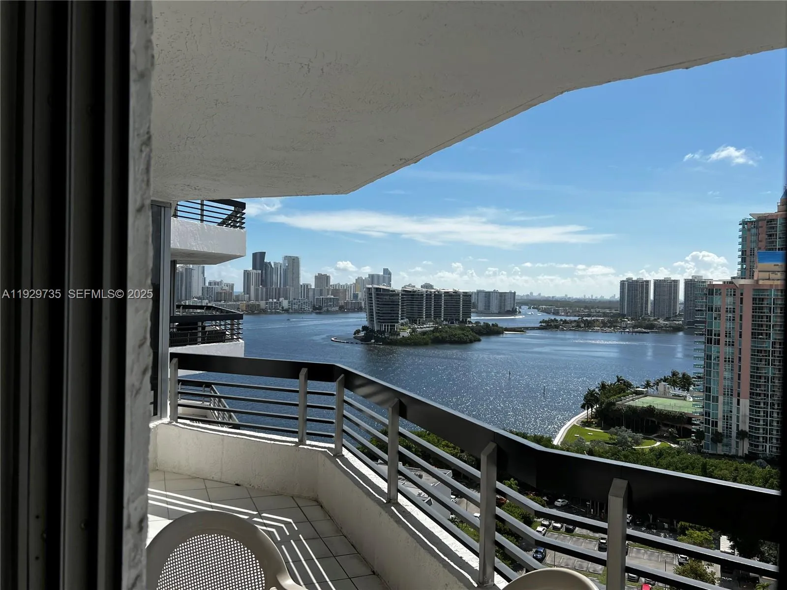 Foto de propiedad en 3400 NE 192nd Street 2102, Aventura, FL 33180 Aventura con MLS# 