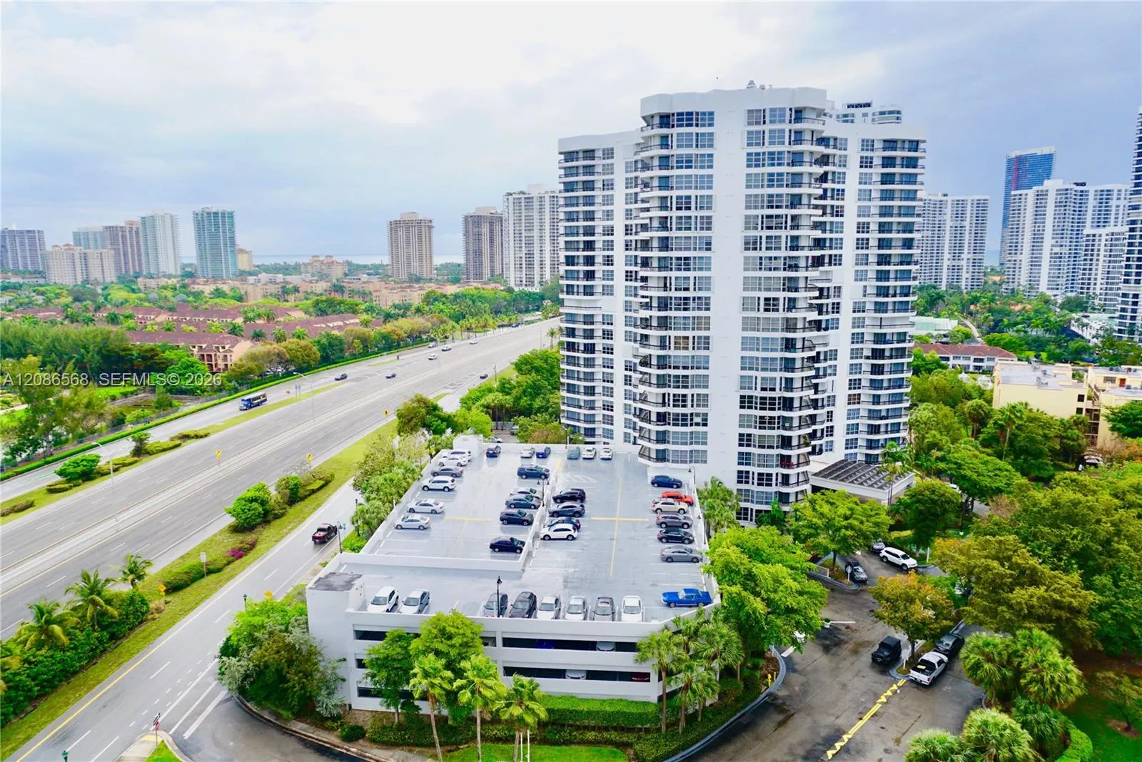 En Venta 3400 NE 192nd Street 606, Aventura, FL 33180, Aventura, FL 33180