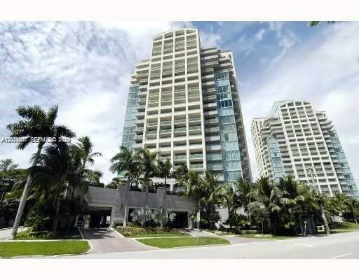 En Renta 3400 SW 27th Avenue 806, Miami, FL 33133, Miami, FL 33133