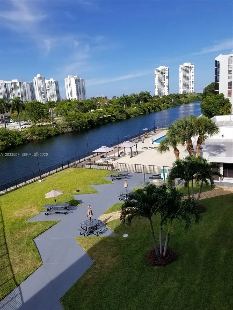 En Renta 3401 N Country Club Drive 211, Aventura, FL 33180, Aventura, FL 33180