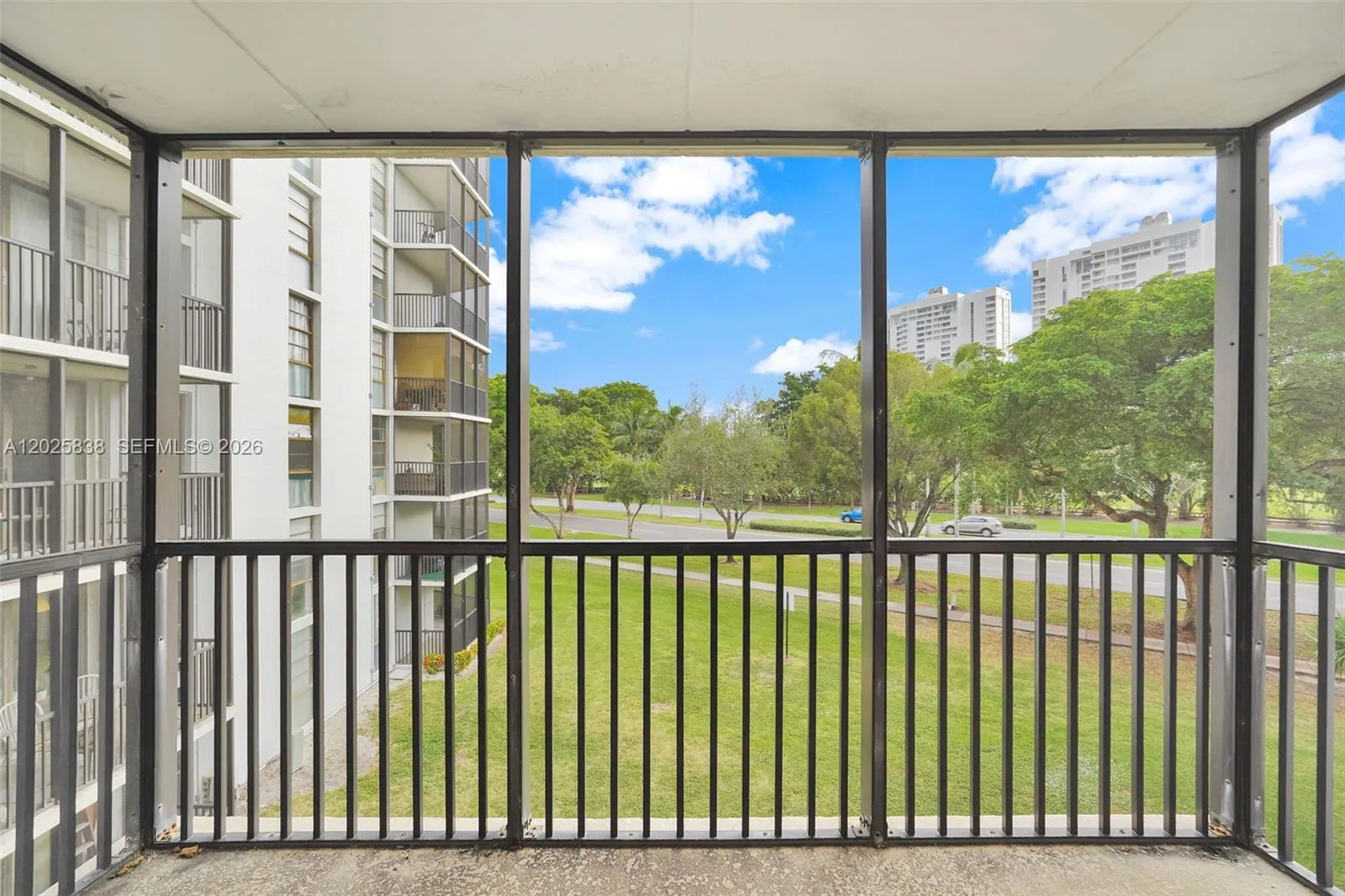 Foto de propiedad en 3401 N Country Club Drive 307, Aventura, FL 33180 Aventura con MLS#