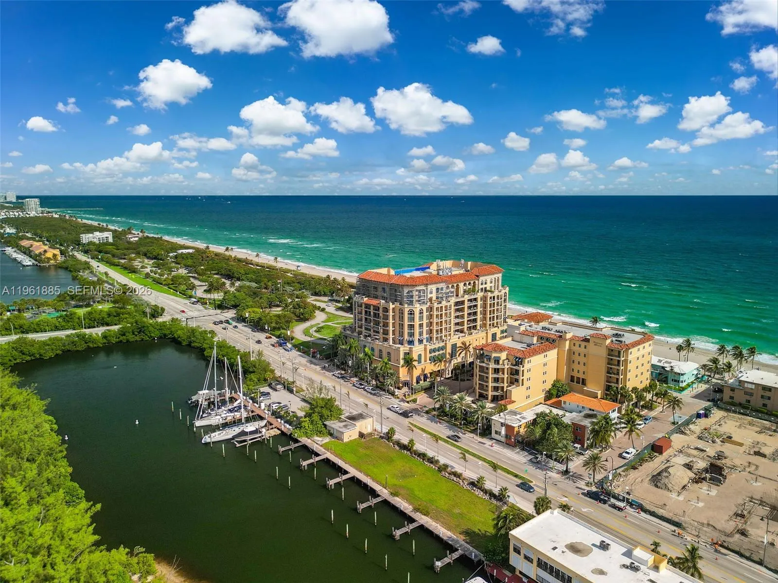 Foto de propiedad en 3415 N Ocean Drive 204, Hollywood, FL 33019 Hollywood con MLS# 