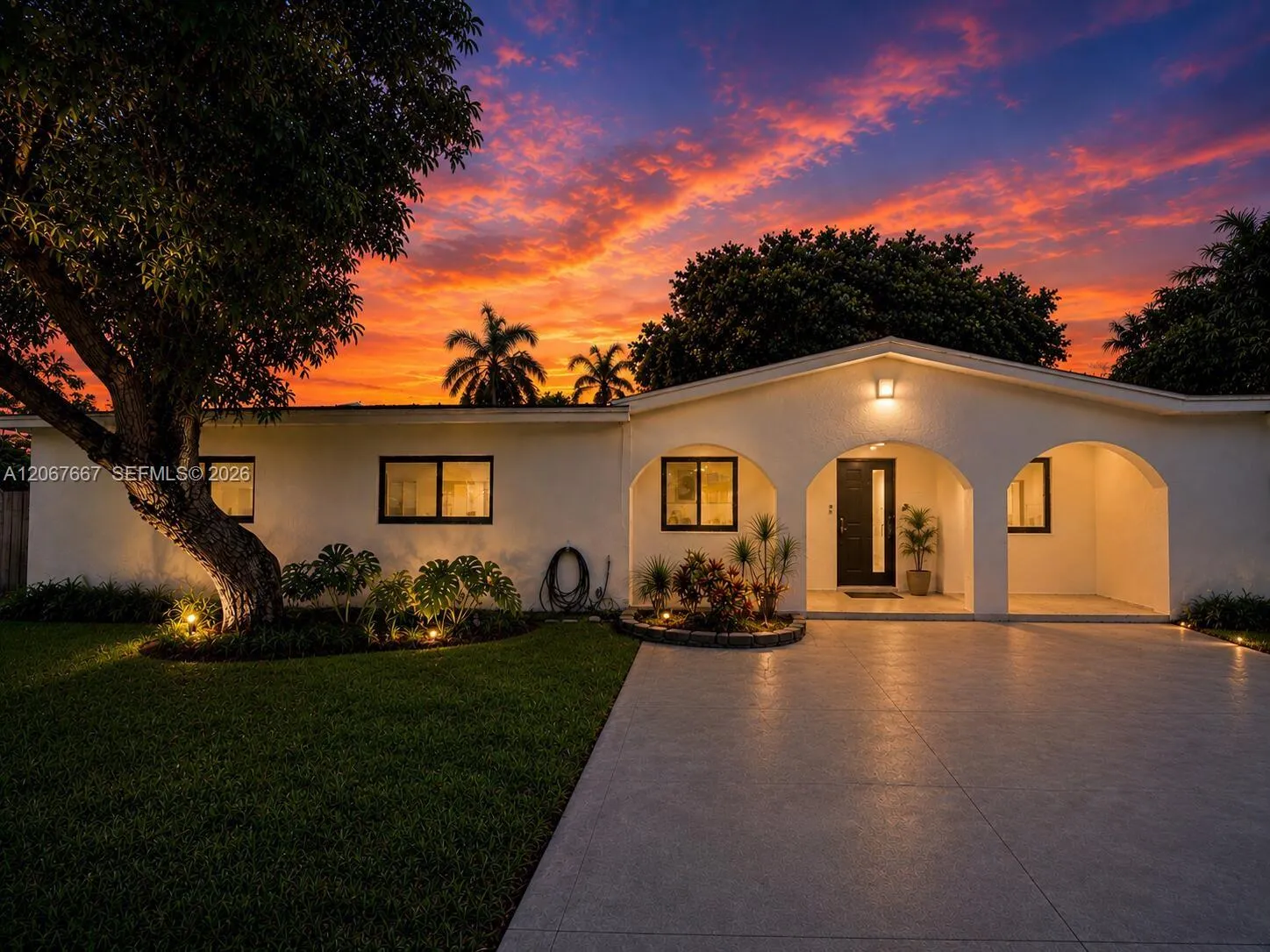 Foto de propiedad en 3431 NE 8th Avenue, Oakland Park, FL 33334 Oakland Park con MLS# 