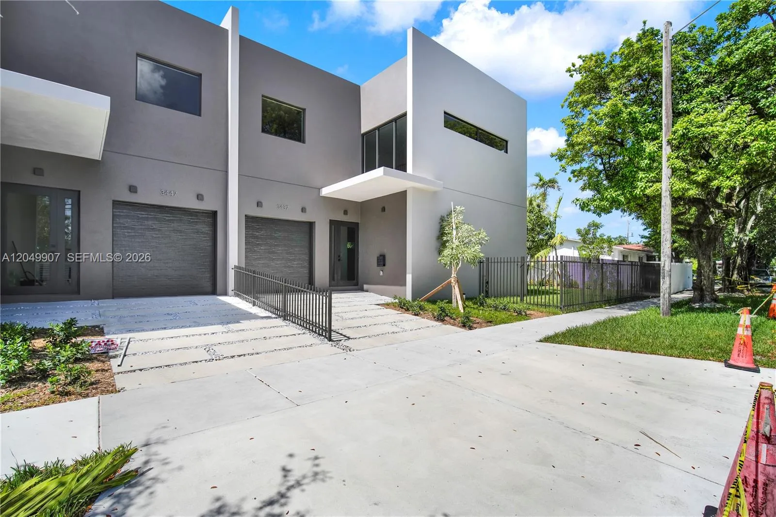 Foto de propiedad en 3437 SW 29th Street 3437, Miami, FL 33133 Miami con MLS# 