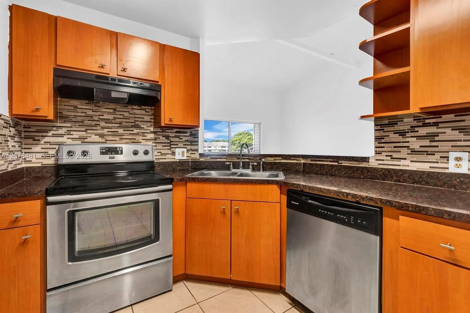 En Renta 3449 NW 44th Street 205, Oakland Park, FL 33309, Oakland Park, FL 33309