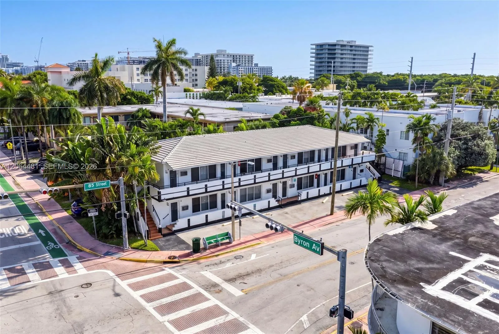 Foto de propiedad en 345 85th Street, Miami Beach, FL 33141 Miami Beach con MLS# 