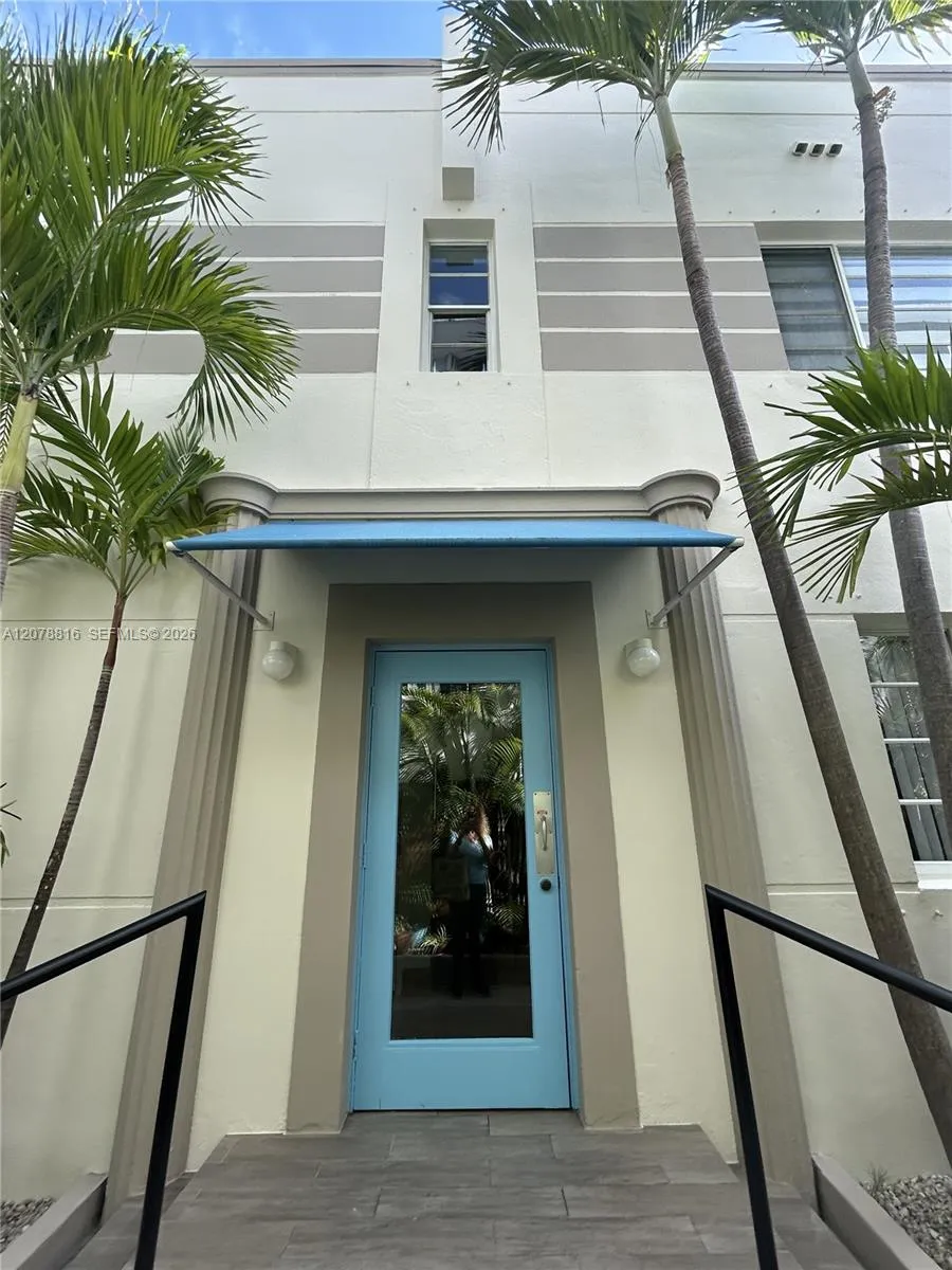 Foto de propiedad en 345 Collins Avenue 4, Miami Beach, FL 33139 Miami Beach con MLS# 