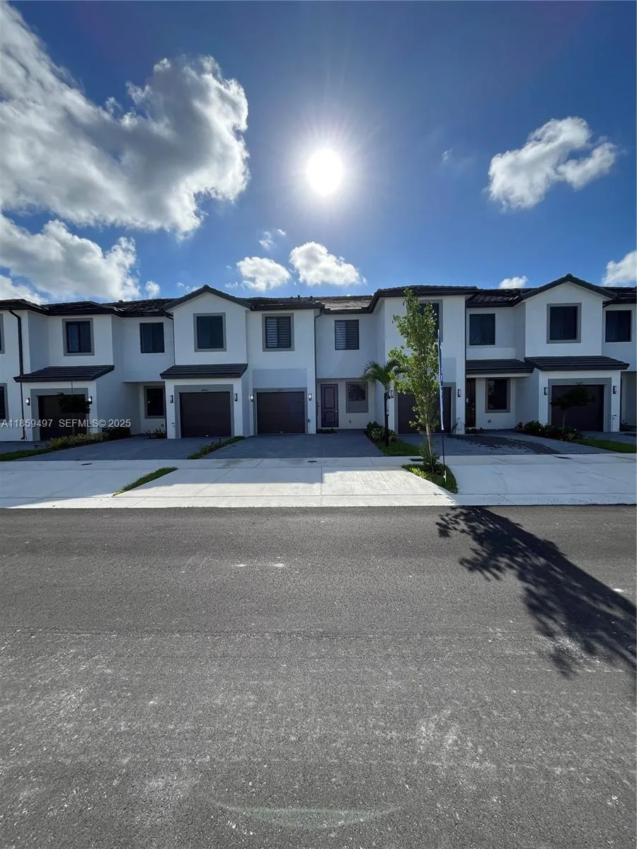 Foto de propiedad en 34515 SW 191st Court ., Miami, FL 33034 Miami con MLS# 