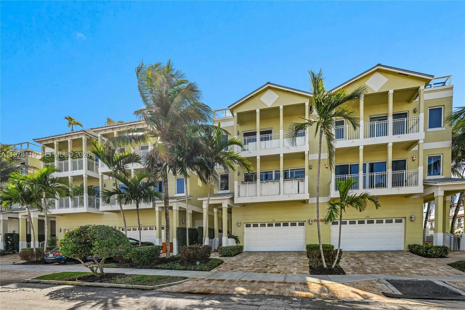 Foto de propiedad en 346 Elm Street A-10, Hollywood, FL 33019 Hollywood con MLS# 