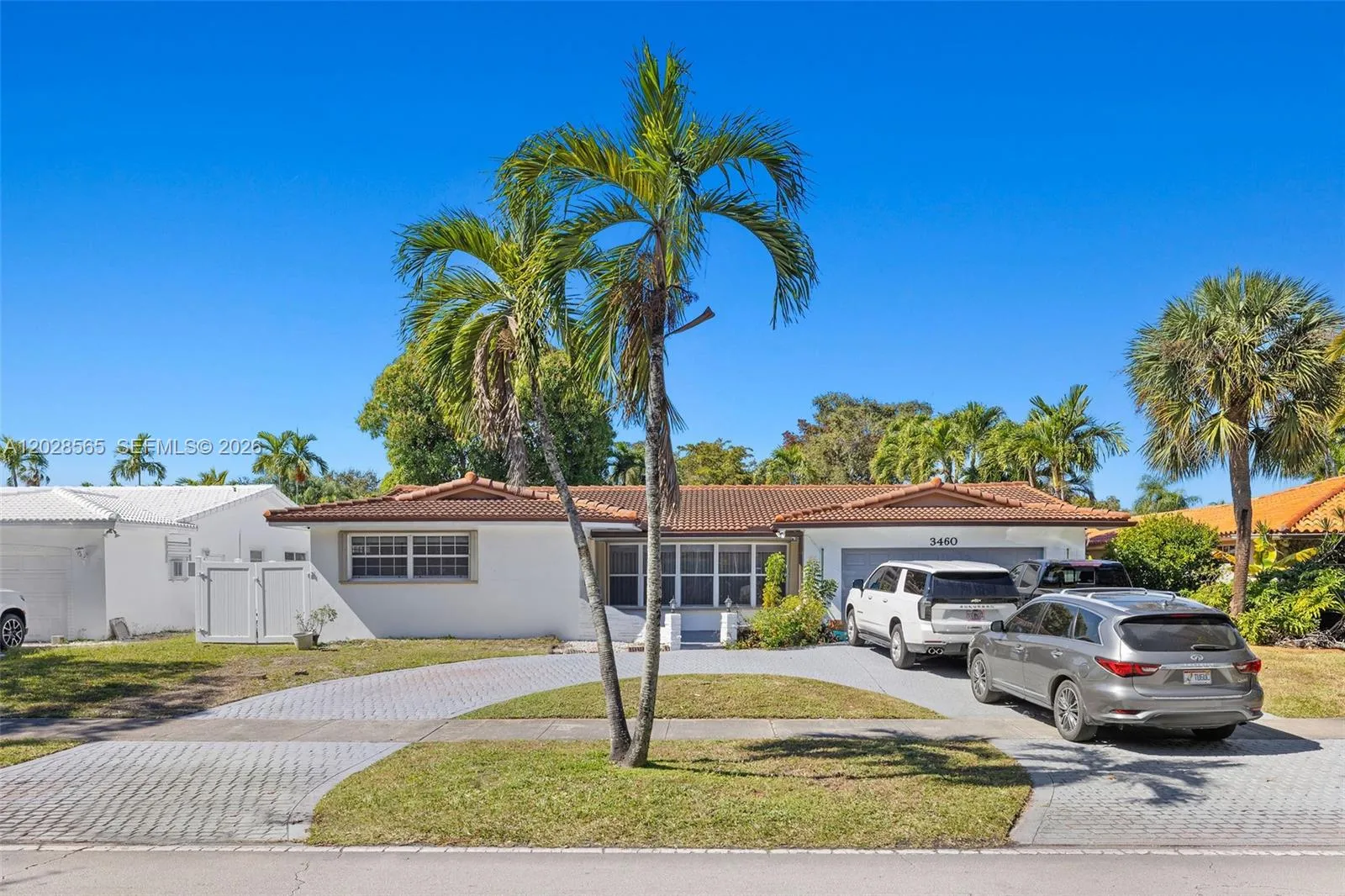 Foto de propiedad en 3460 N 46th Avenue, Hollywood, FL 33021 Hollywood con MLS# 