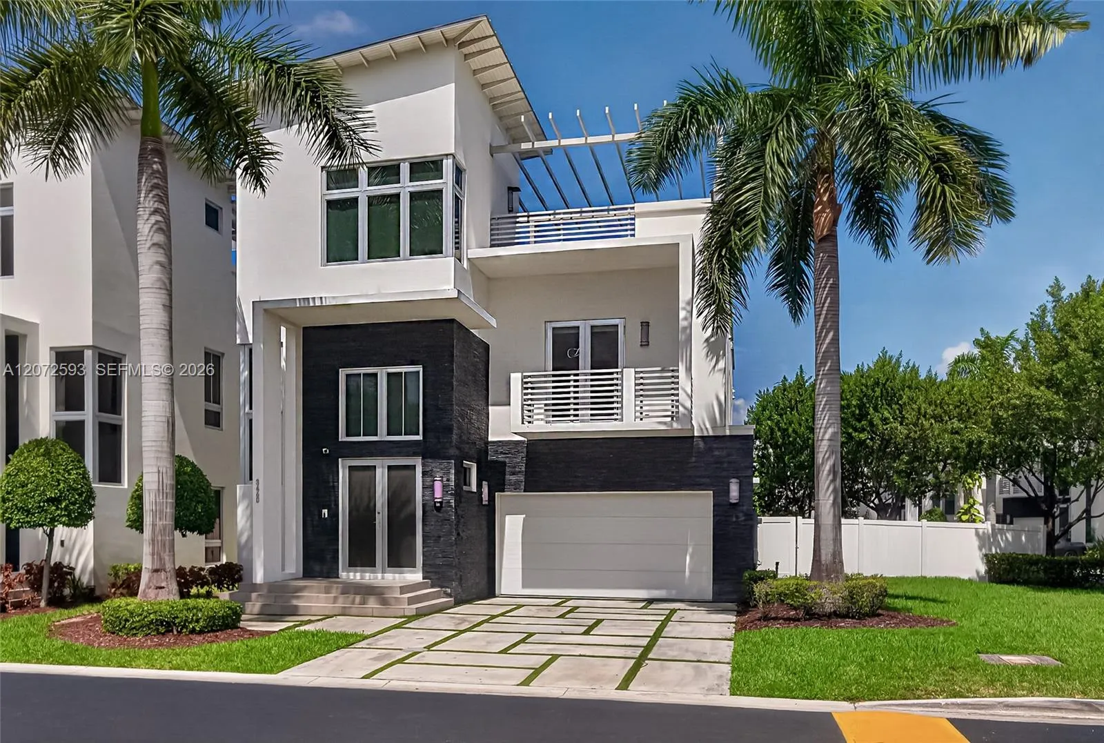En Venta 3460 NW 84th Avenue, Doral, FL 33122, Doral, FL 33122
