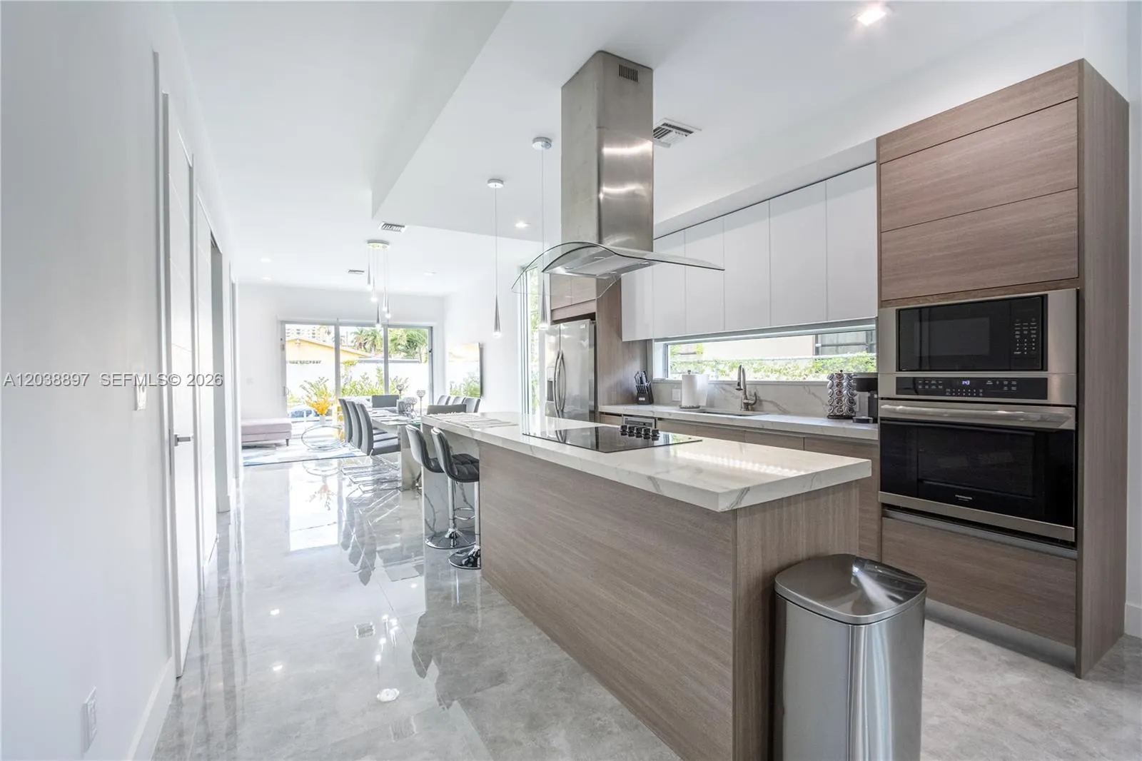 En Renta 3461 SW 25th Street B, Miami, FL 33133, Miami, FL 33133