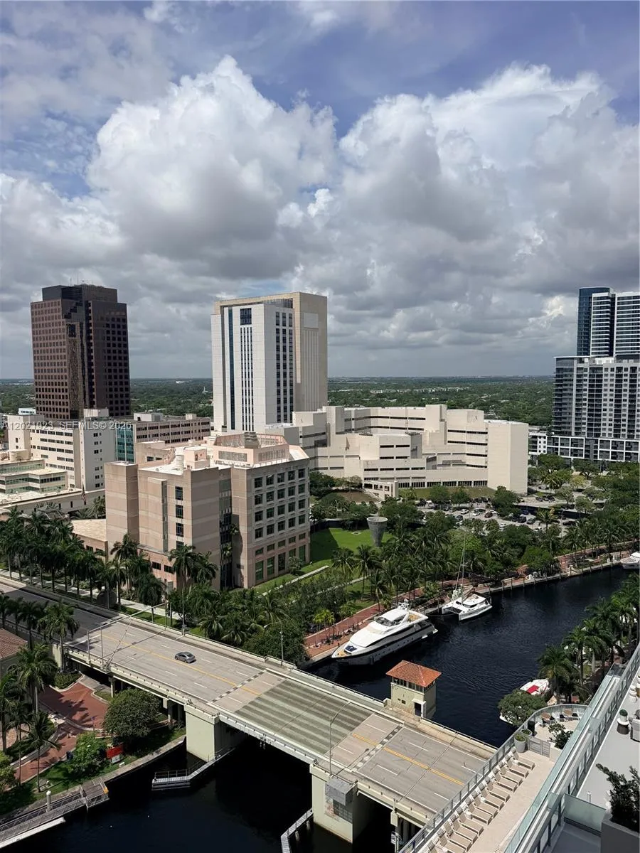 Foto de propiedad en 347 N New River Drive E 2206, Fort Lauderdale, FL 33301 Fort Lauderdale con MLS# 