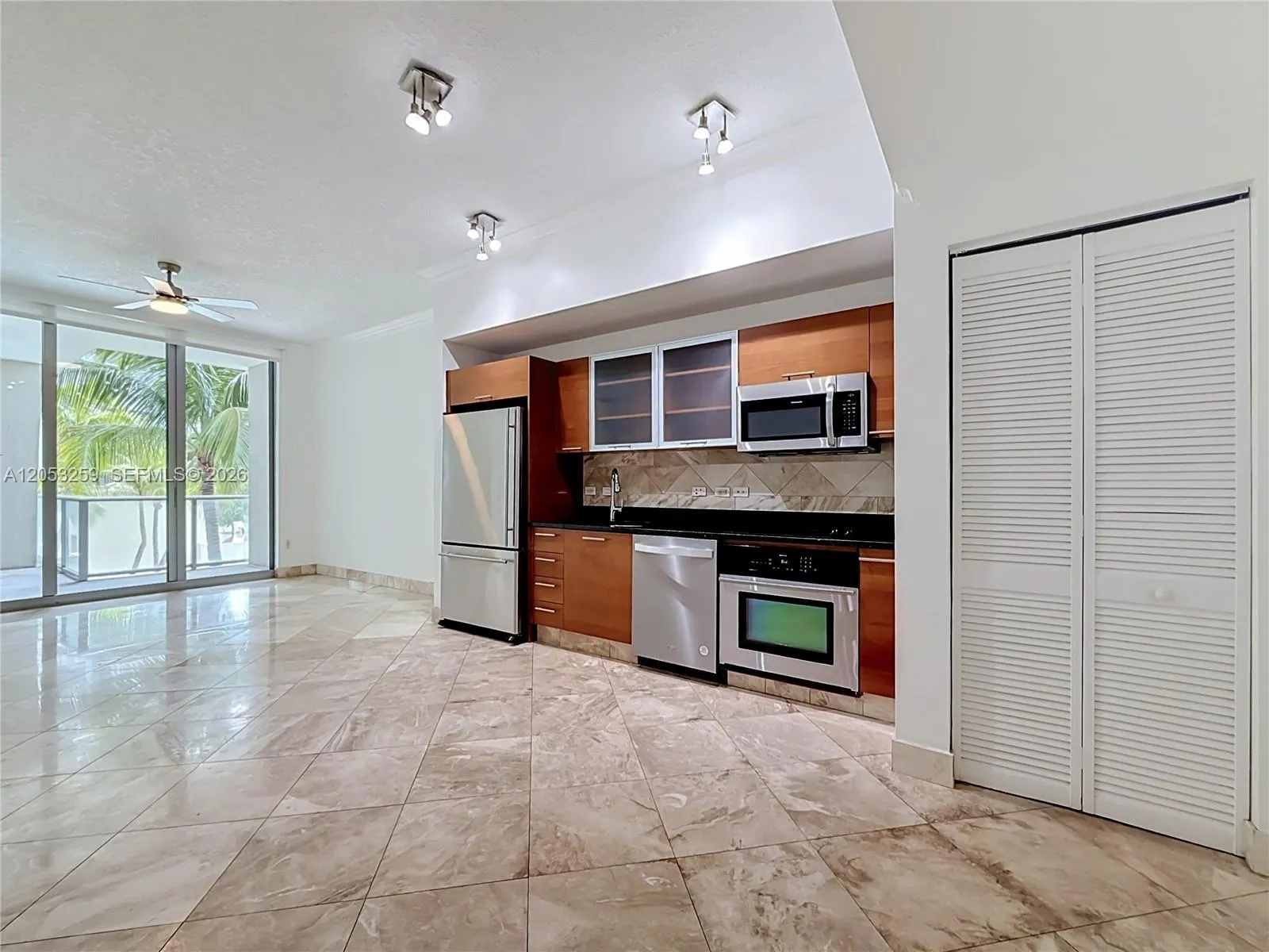 Foto de propiedad en 3470 E Coast Avenue H0907, Miami, FL 33137 Miami con MLS#