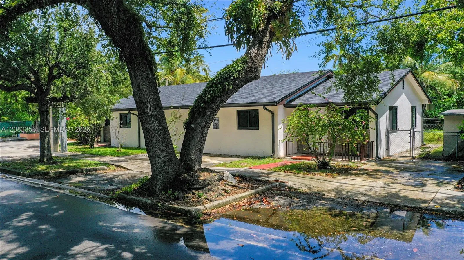 En Venta 3471 Plaza Street, Miami, FL 33133, Miami, FL 33133