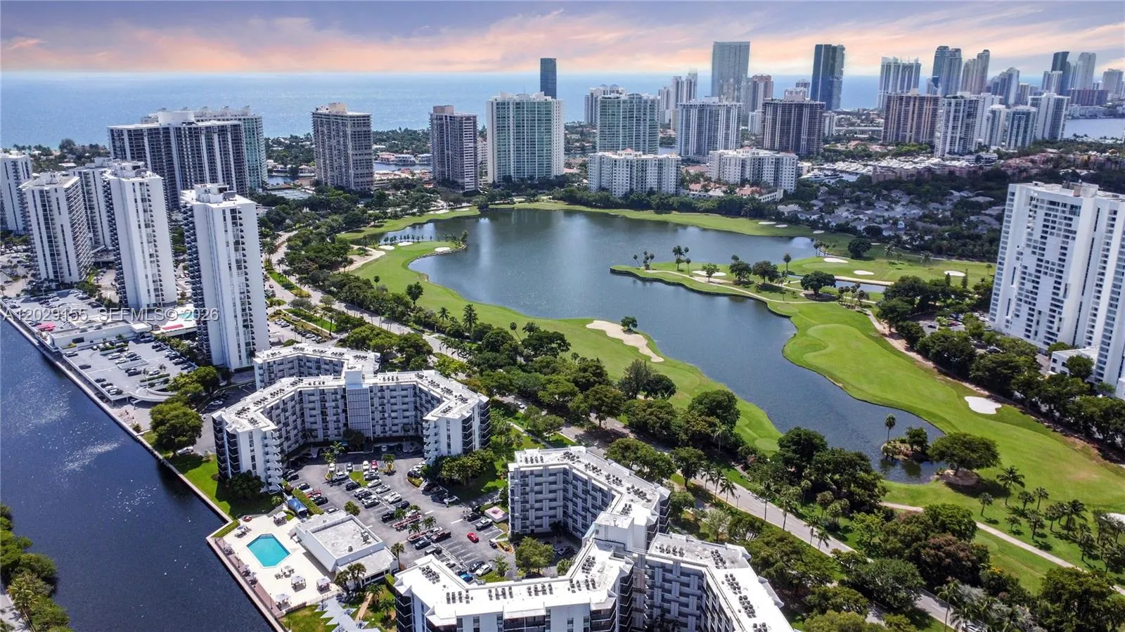 Foto de propiedad en 3475 N Country Club Drive 503, Aventura, FL 33180 Aventura con MLS# 
