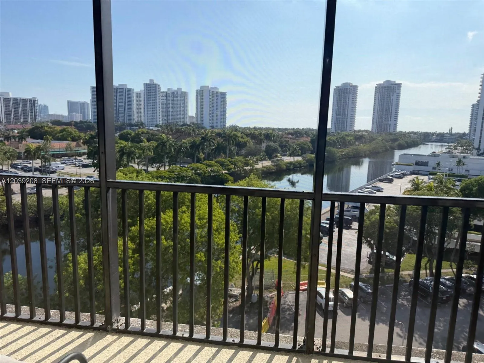 Foto de propiedad en 3475 N Country Club Drive 816, Aventura, FL 33180 Aventura con MLS# 