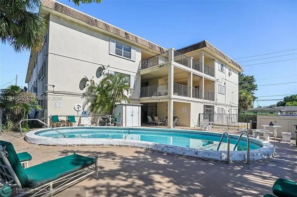 Foto de propiedad en 348 S Federal Highway 31, Dania Beach, FL 33004 Dania Beach con MLS# 