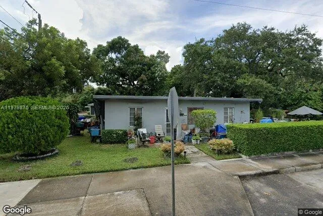 Foto de propiedad en 3490 Plaza Street, Miami, FL 33133 Miami con MLS# 