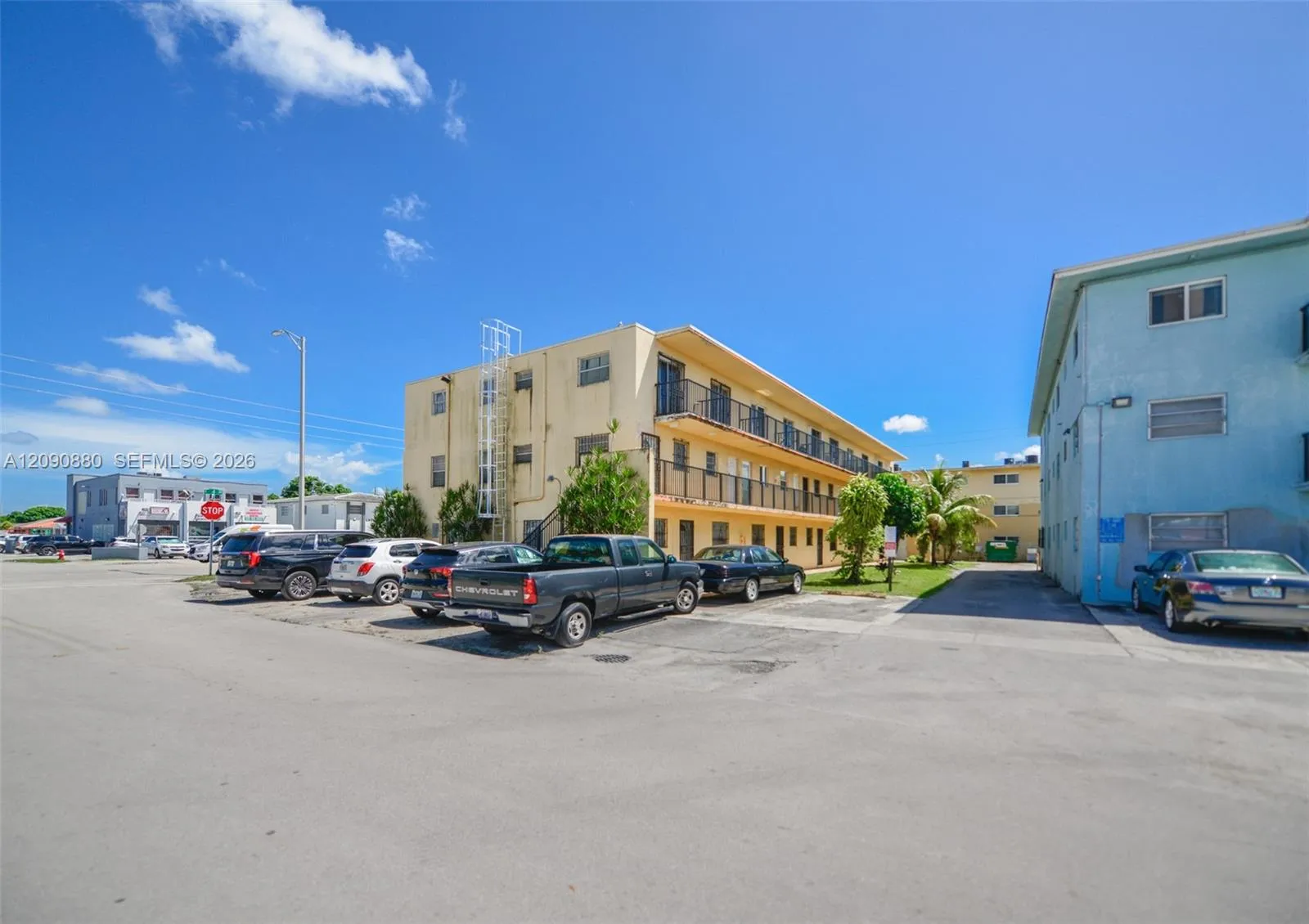Foto de propiedad en 3494 E 4th Avenue 1208, Hialeah, FL 33013 Hialeah con MLS# 