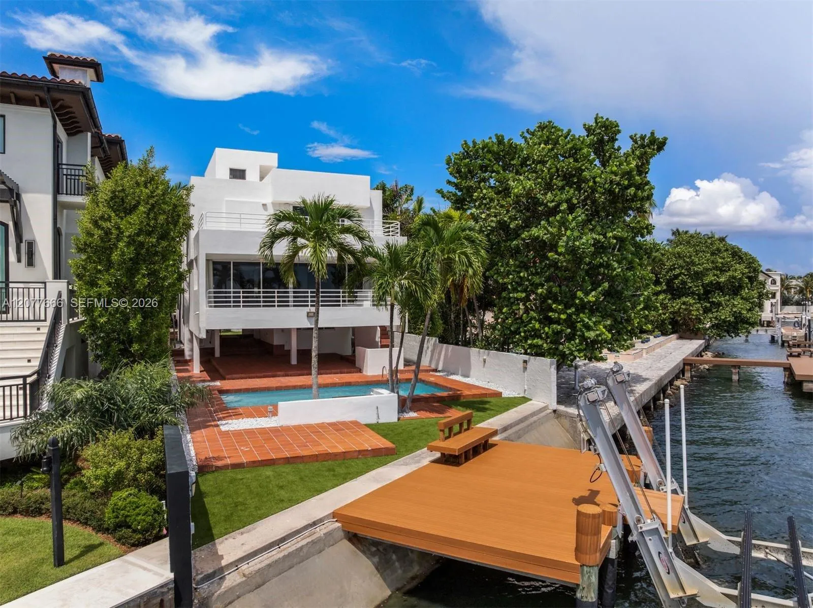 Foto de propiedad en 3499 N Prospect Drive, Miami, FL 33133 Miami con MLS# 