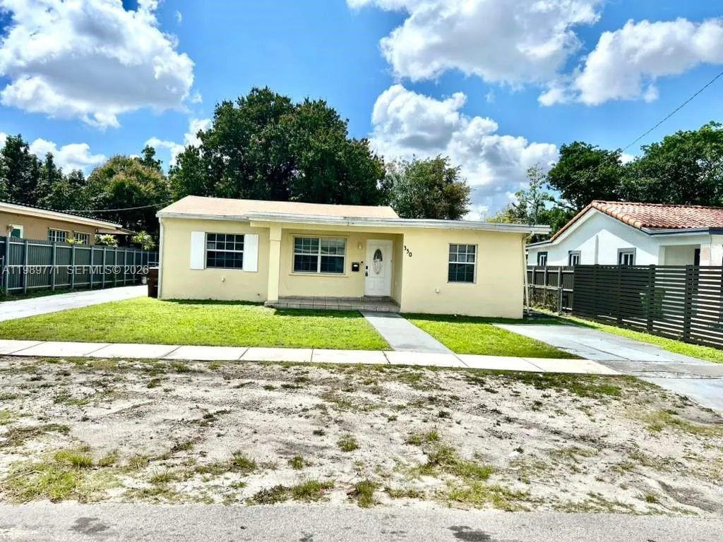 Vendido 350 E 58th Street, Hialeah, FL 33013, Hialeah, FL 33013