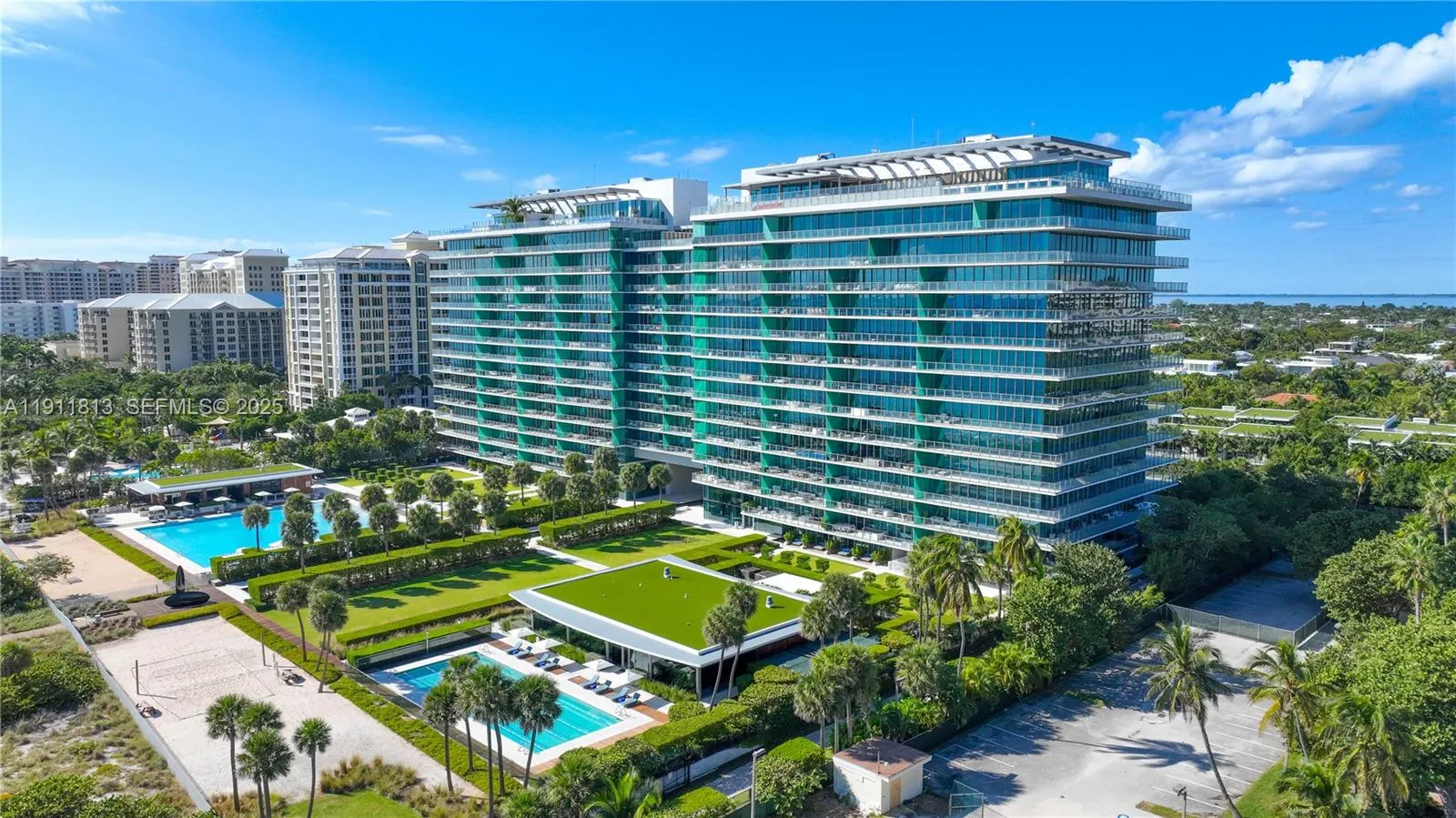 Foto de propiedad en 350 E Ocean Drive 301N, Key Biscayne, FL 33149 Key Biscayne con MLS# 