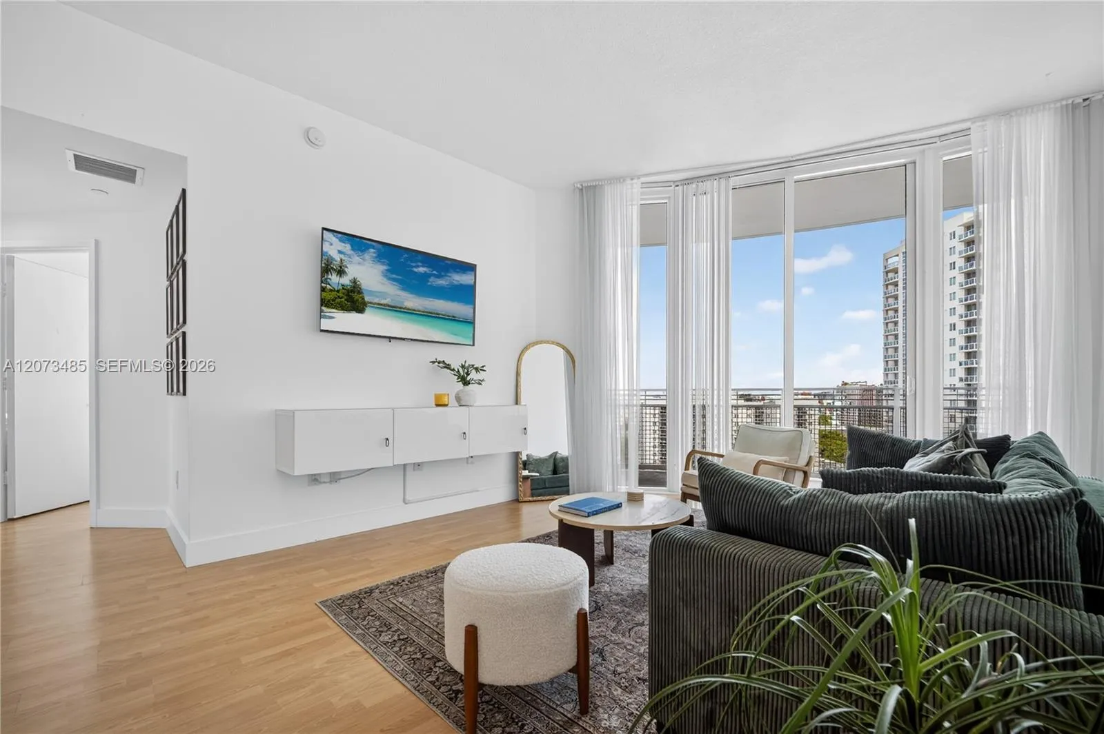 Foto de propiedad en 350 NE 24th Street 1405, Miami, FL 33137 Miami con MLS#