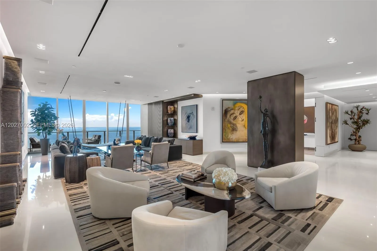 Foto de propiedad en 350 Ocean Drive LPH2N, Key Biscayne, FL 33149 Key Biscayne con MLS# 
