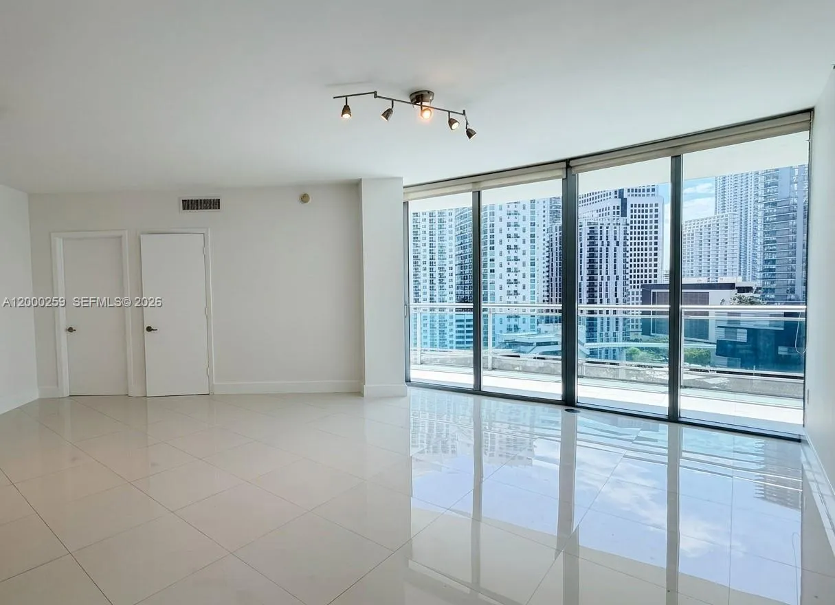 Vendido 350 S Miami Avenue 1702, Miami, FL 33130, Miami, FL 33130
