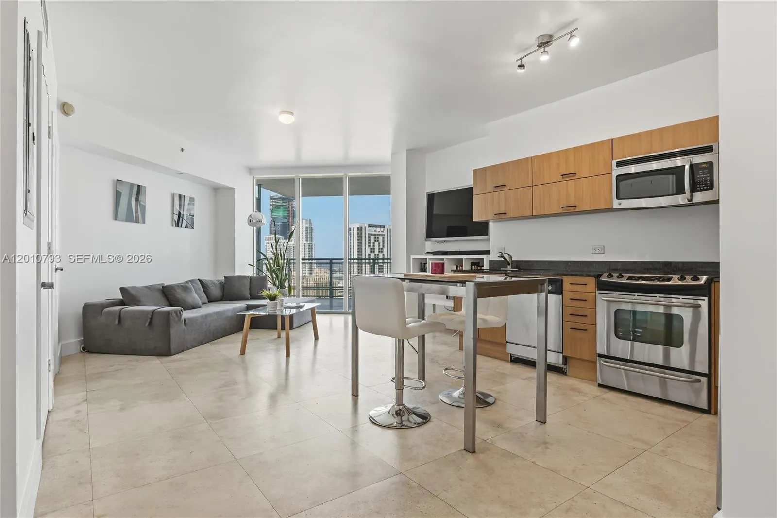 Foto de propiedad en 350 S Miami Avenue 3307, Miami, FL 33130 Miami con MLS# 