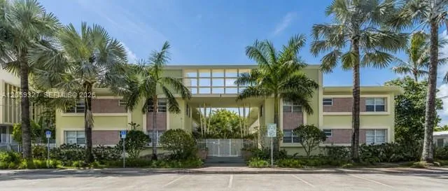Foto de propiedad en 350 S Shore Drive 15, Miami Beach, FL 33141 Miami Beach con MLS# 