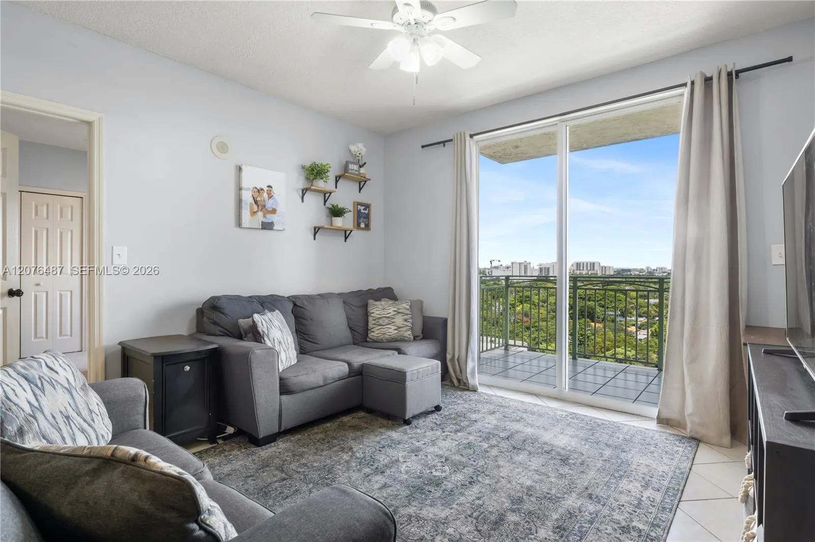 En Venta 3500 Coral Way 1404, Miami, FL 33145, Miami, FL 33145