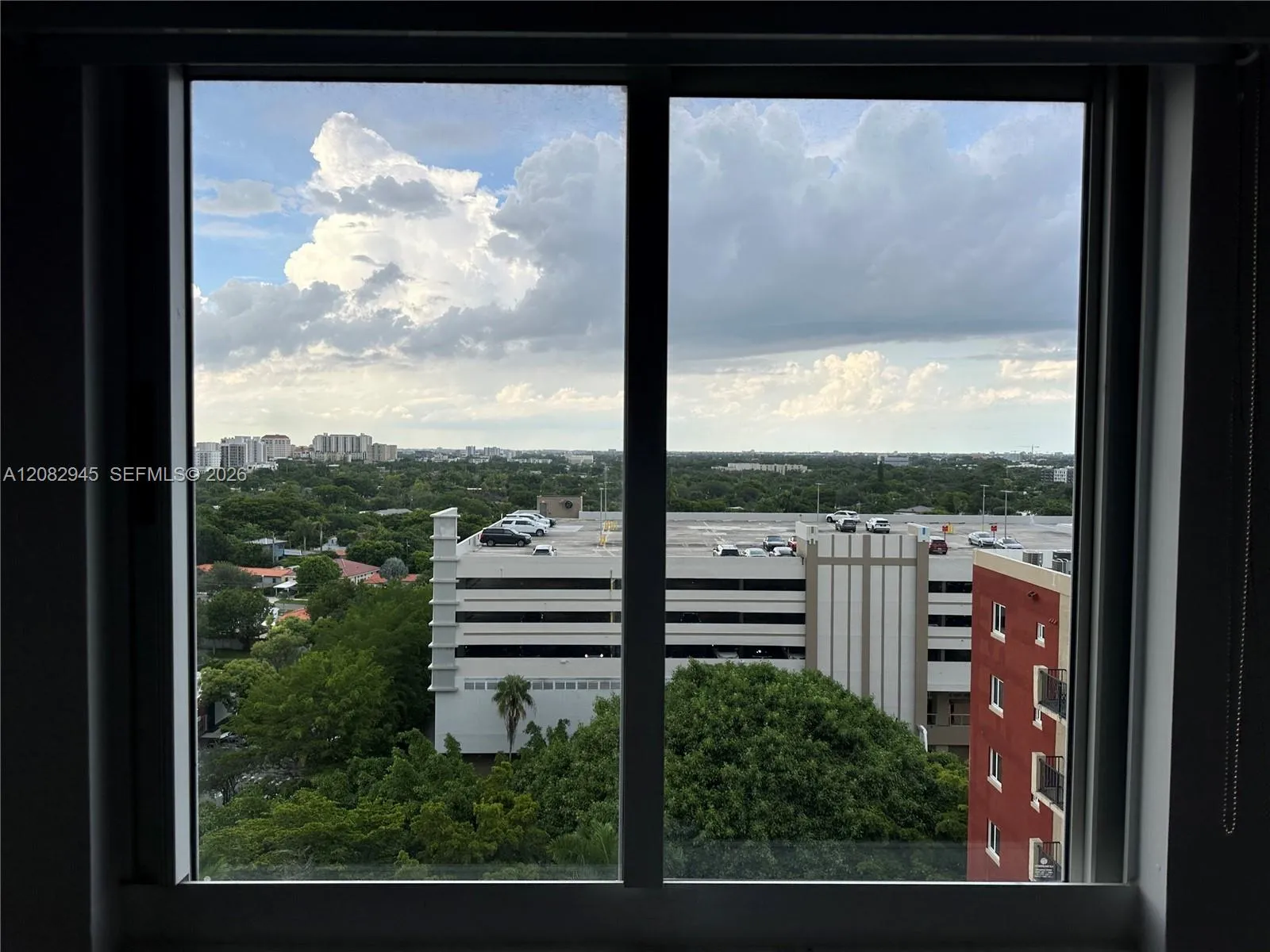 Foto de propiedad en 3500 Coral Way 1414, Miami, FL 33145 Miami con MLS# 