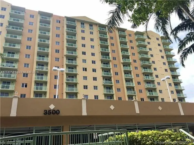 En Renta 3500 Coral Way 406, Miami, FL 33145, Miami, FL 33145