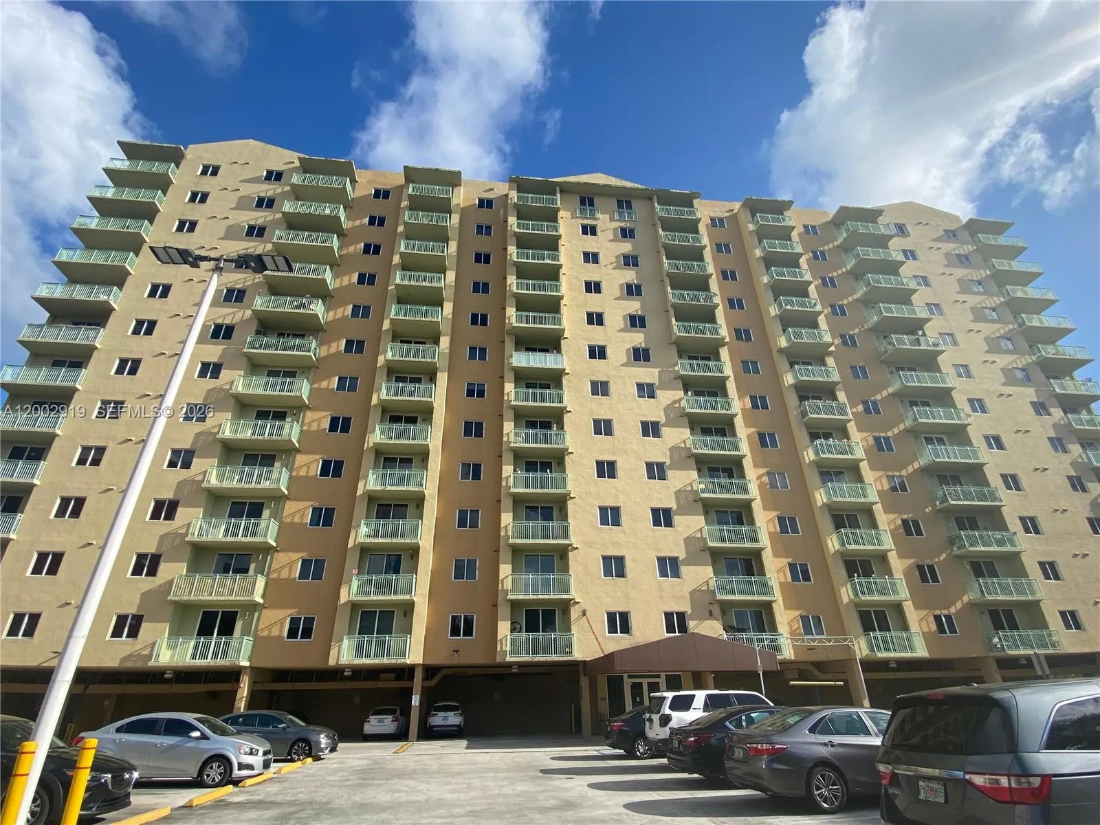 Foto de propiedad en 3500 Coral Way 505, Miami, FL 33145 Miami con MLS#