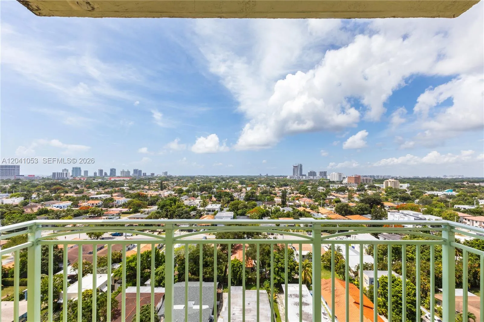 Foto de propiedad en 3500 Coral Way PH 109 / 1509, Miami, FL 33145 Miami con MLS#