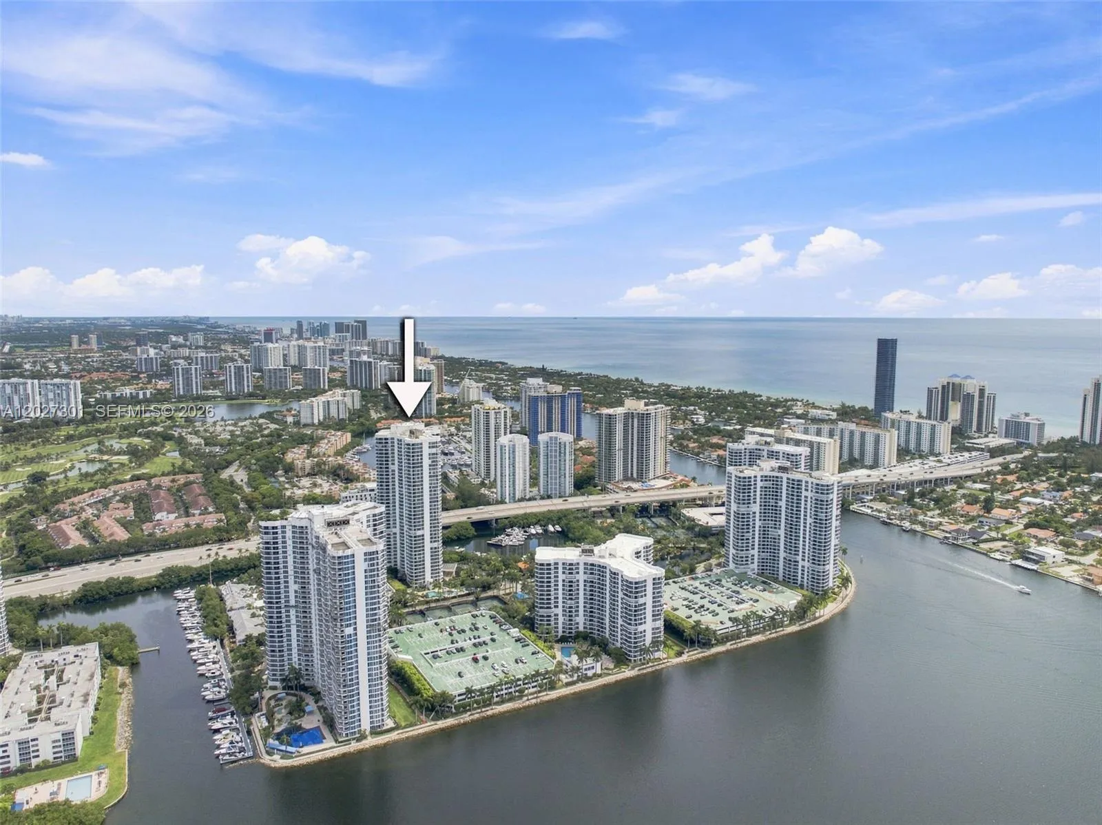 Foto de propiedad en 3500 Mystic Pointe Drive 2003, Aventura, FL 33180 Aventura con MLS#