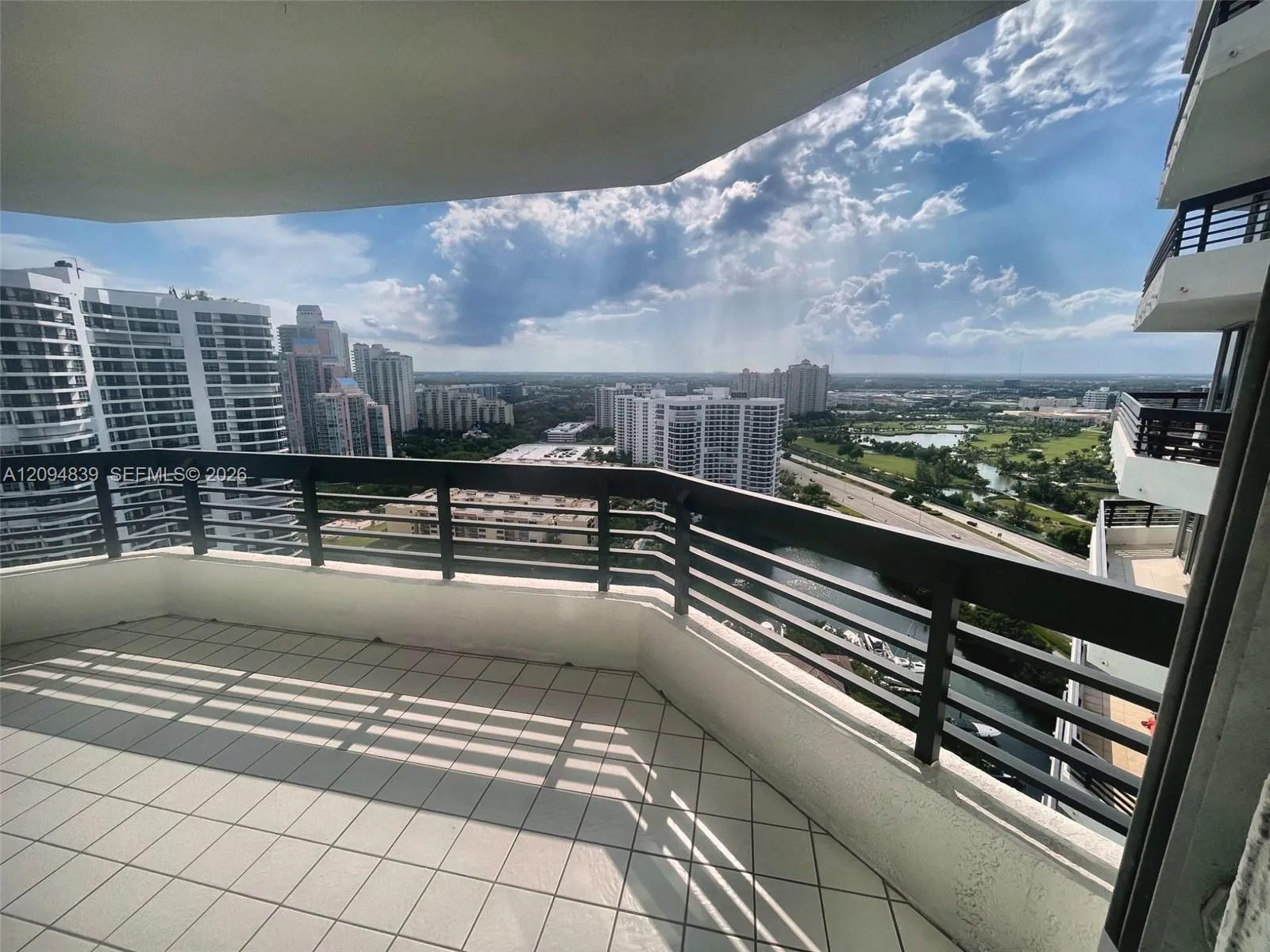 En Renta 3500 Mystic Pointe Drive 3002, Aventura, FL 33180, Aventura, FL 33180