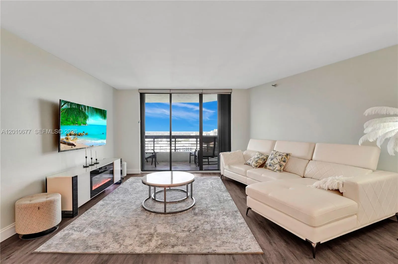 Foto de propiedad en 3500 Mystic Pointe Drive 3302, Aventura, FL 33180 Aventura con MLS#