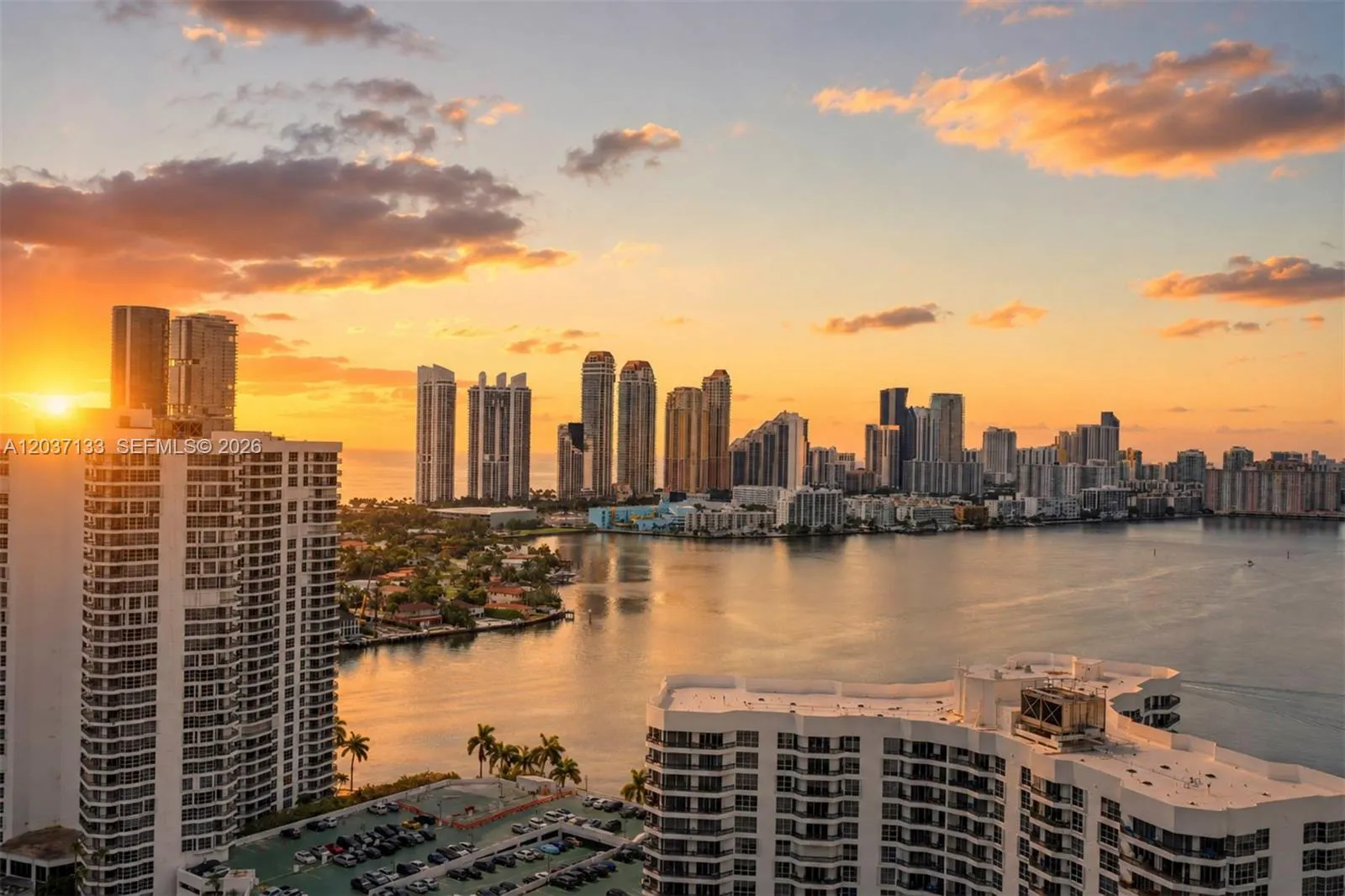 Foto de propiedad en 3500 Mystic Pointe Drive 3307, Aventura, FL 33180 Aventura con MLS#