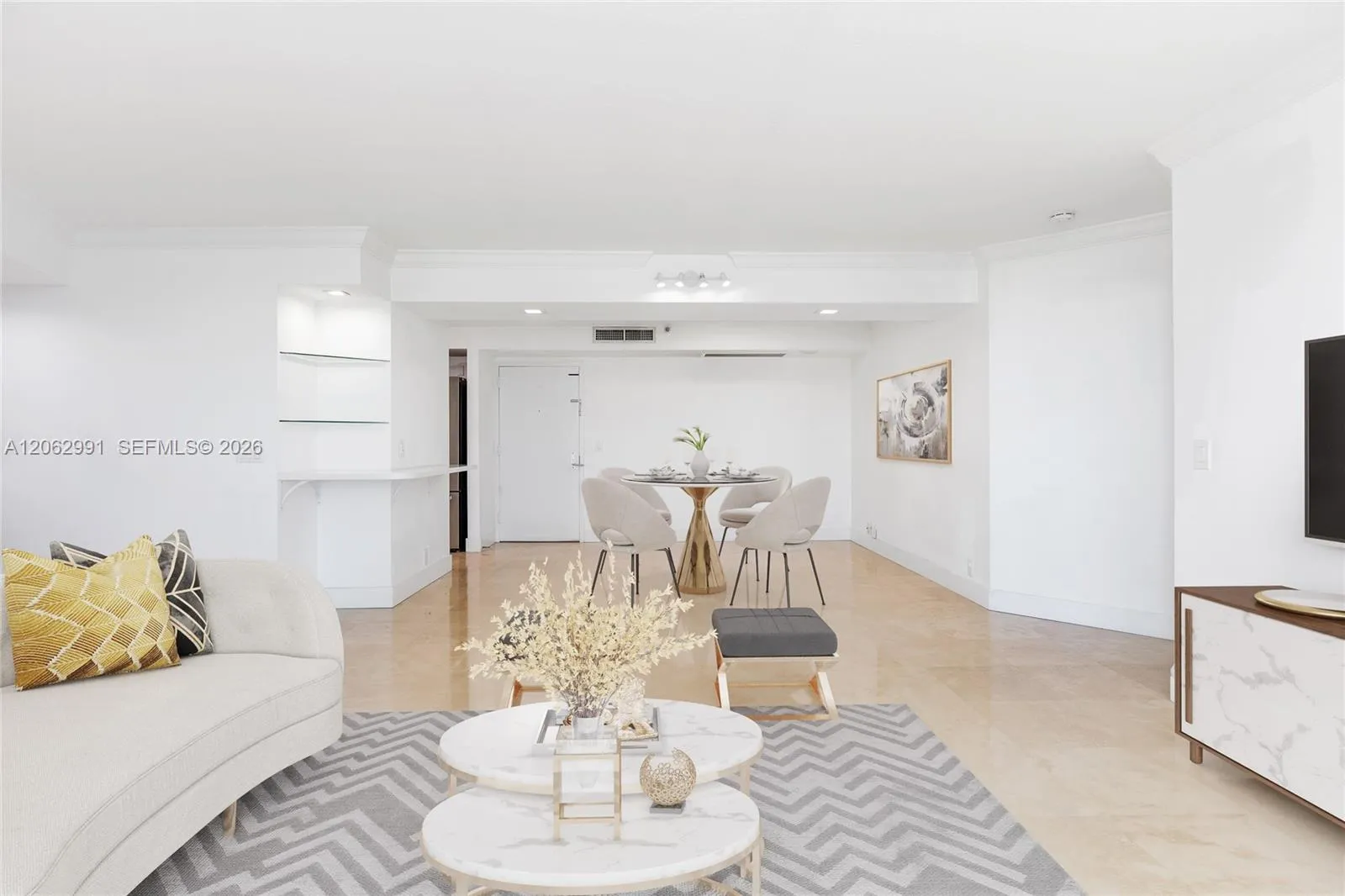 Foto de propiedad en 3500 Mystic Pointe Drive 3702, Aventura, FL 33180 Aventura con MLS#