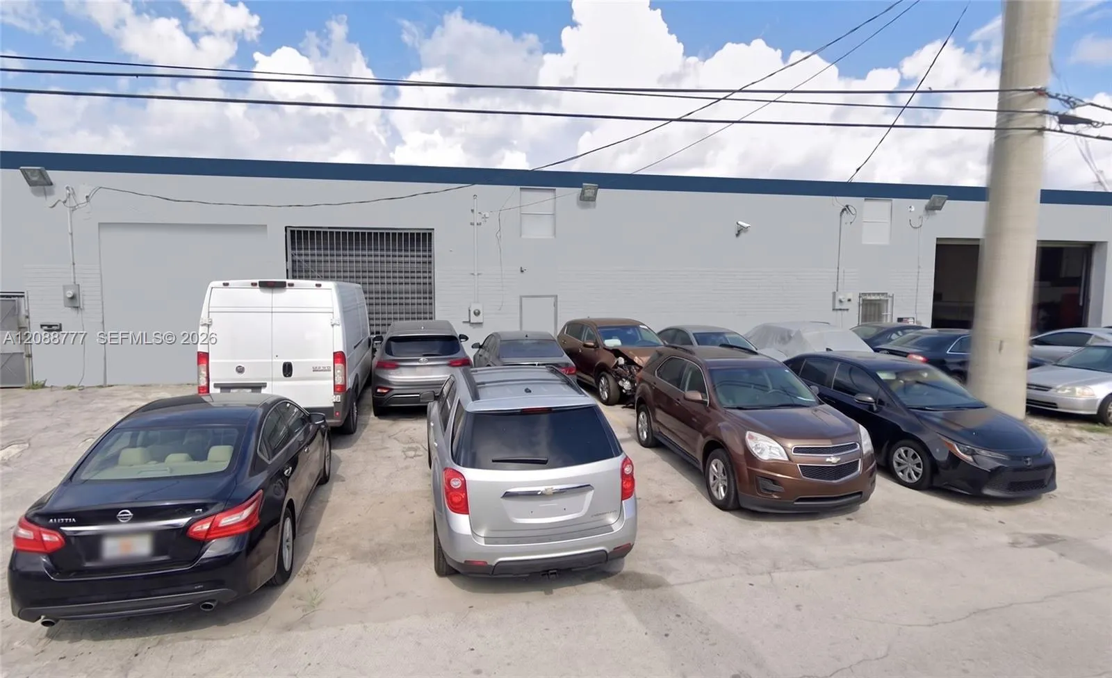Foto de propiedad en 3500 NW 54th Street 5220, Miami, FL 33142 Miami con MLS# 