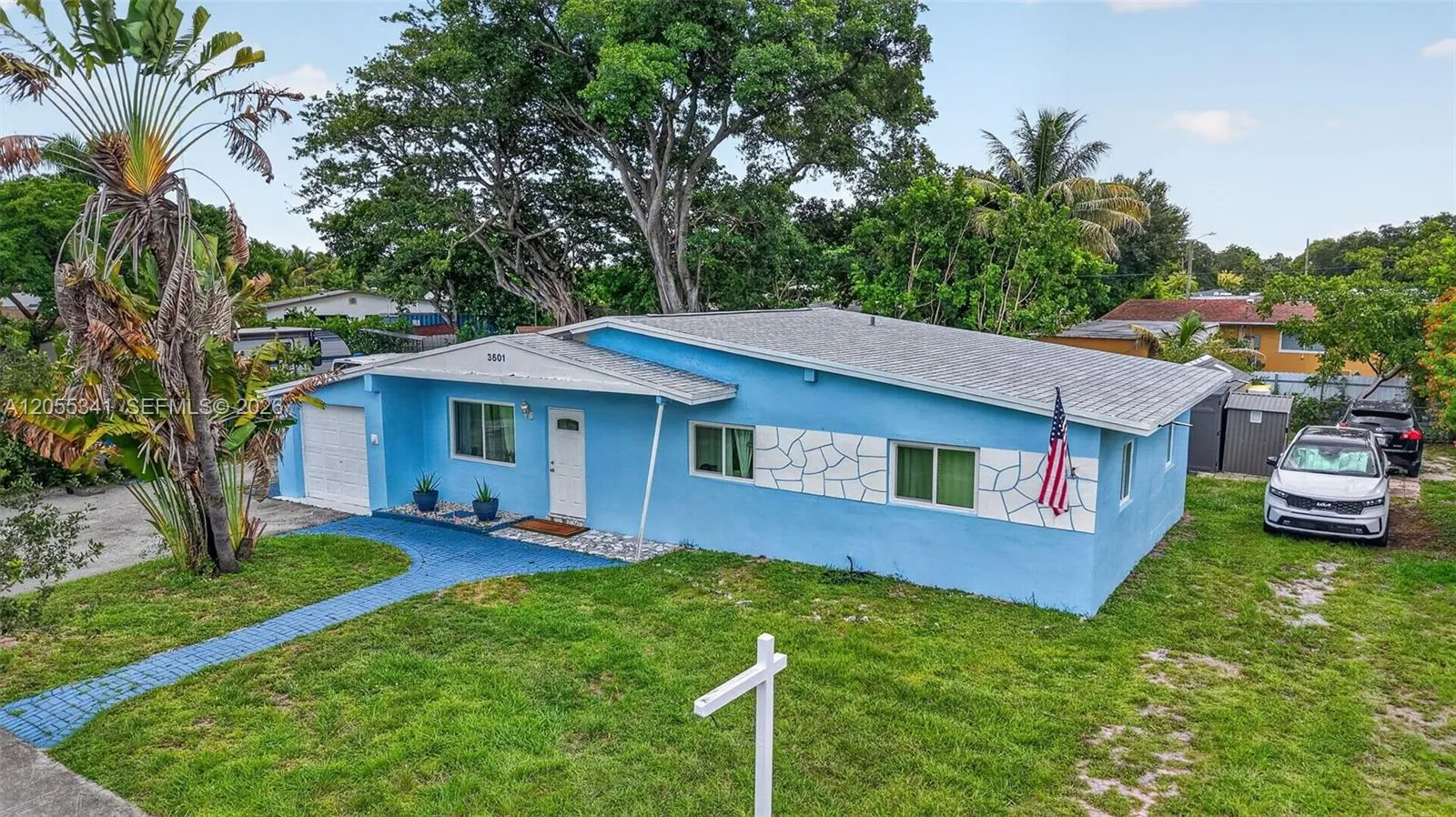 Foto de propiedad en 3501 SW 40th Avenue, West Park, FL 33023 West Park con MLS# 