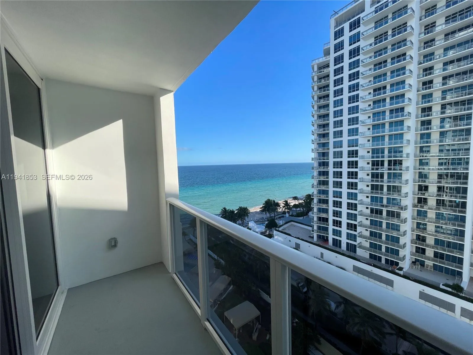 Foto de propiedad en 3505 S Ocean Drive 1419, Hollywood, FL 33019 Hollywood con MLS#